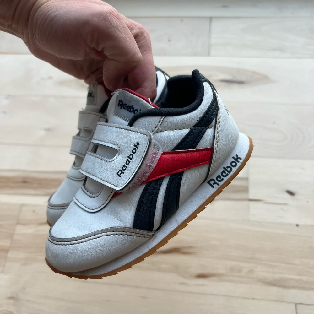 Reebok boy shoes